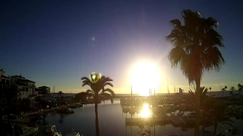 Duquesa Fairways, A Spacious Apartment With Fabulous Views And Facilities Manilva Exterior foto